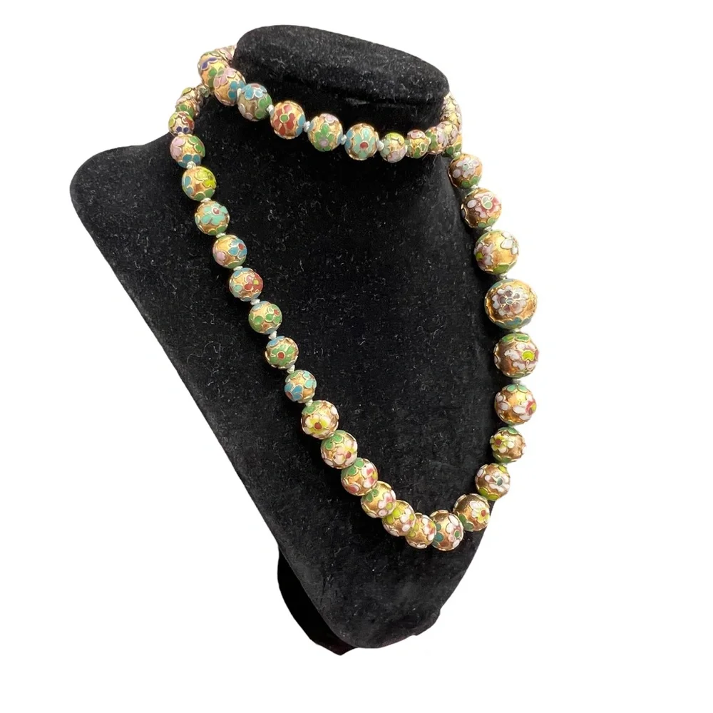 VINTAGE GRADUATED CLOISONNÉ BEAD NECKLACE 30.5